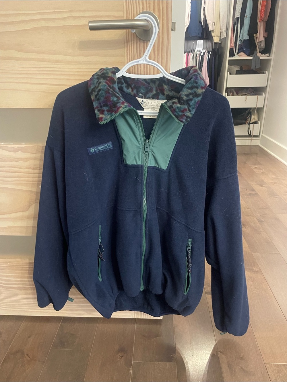 Vintage Columbia Women’s Navy Fleece Jacket with Green Trim - large